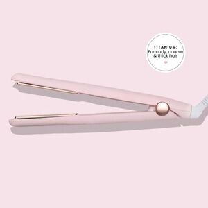 The Beachwaver Coast Pro Titantium Flat Iron Pink Rosegold